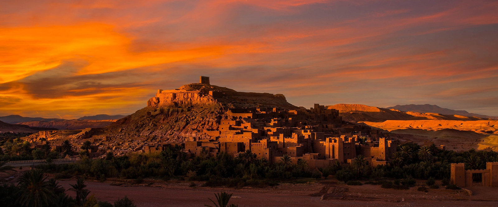 6-day red nature tour: Marrakech, Telouet, Ouarzazate, Botaghrar, Dades valley, Todra gorges, desert landscapes